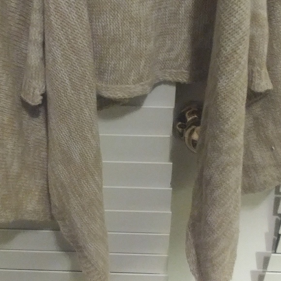 Cardigan - Picture 3 of 5